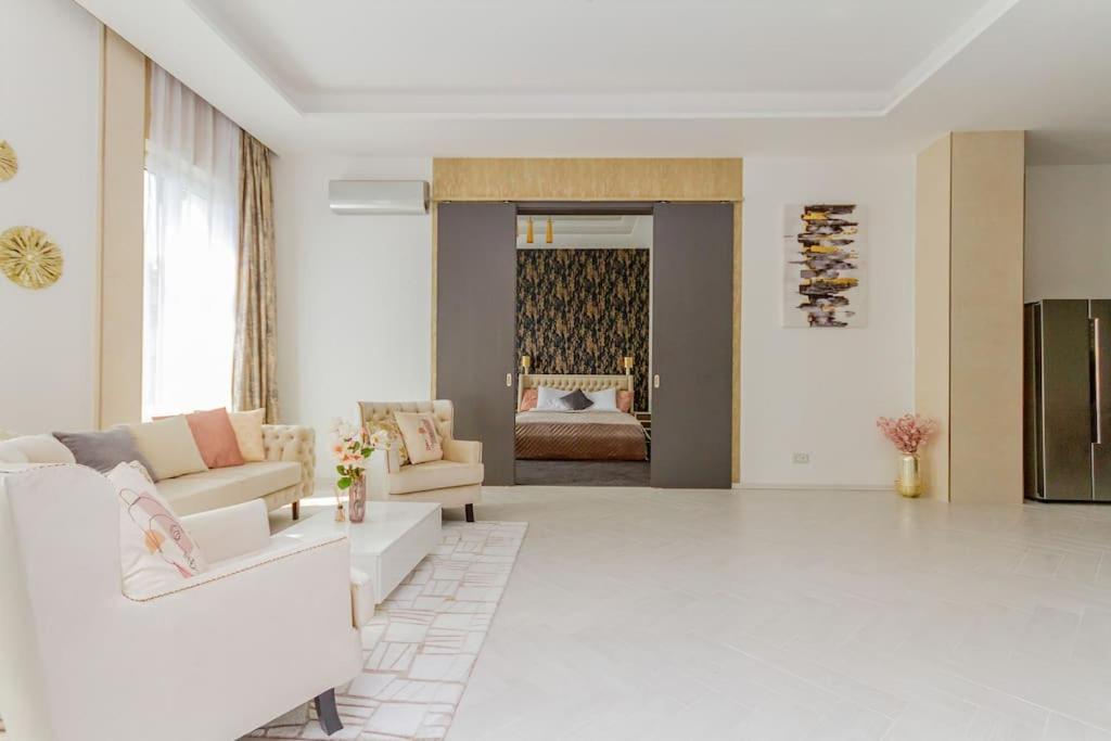 The Opulent Oasis By Newave Apartments Budapest Extérieur photo