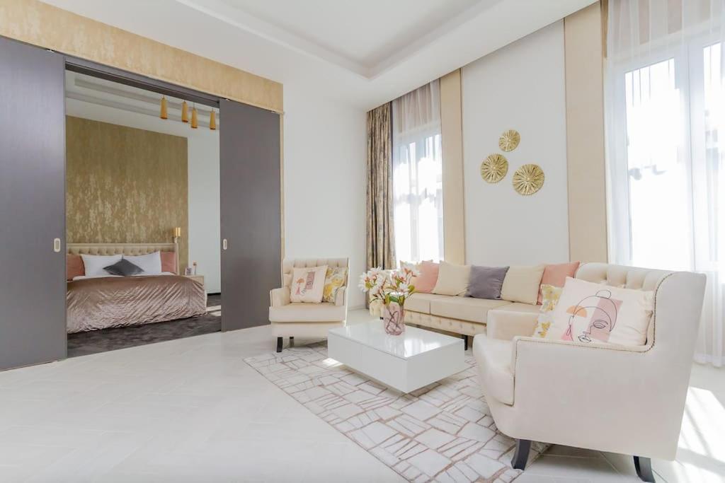 The Opulent Oasis By Newave Apartments Budapest Extérieur photo